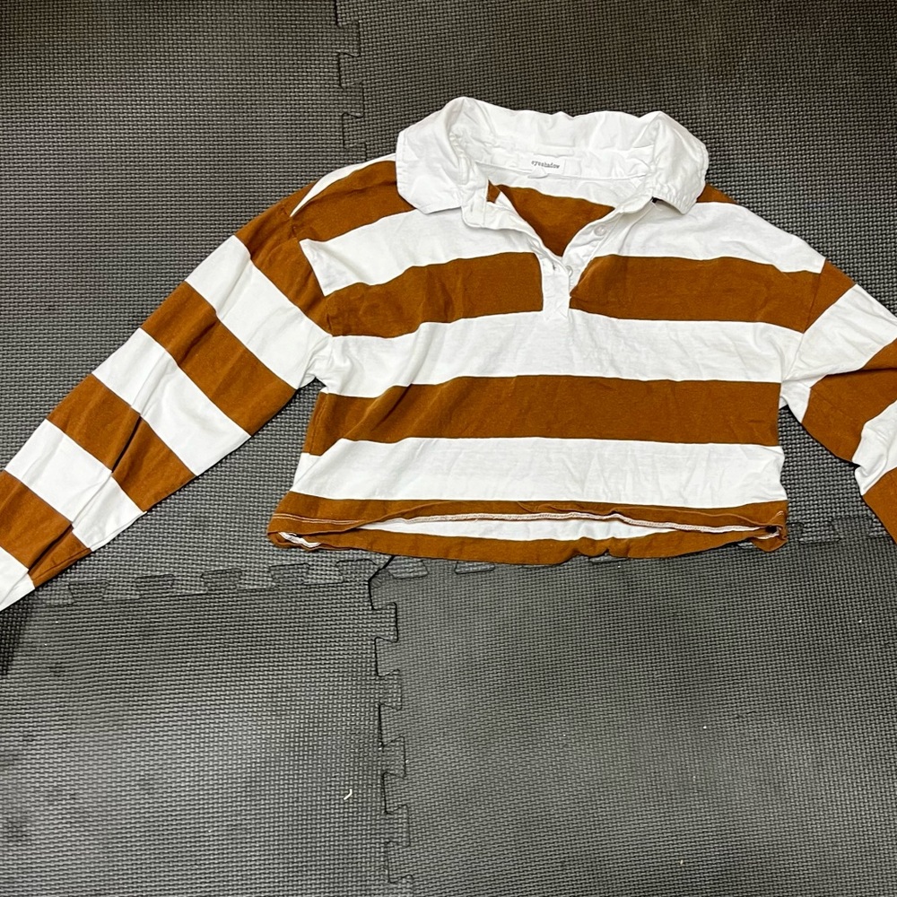 Striped and collared crop top